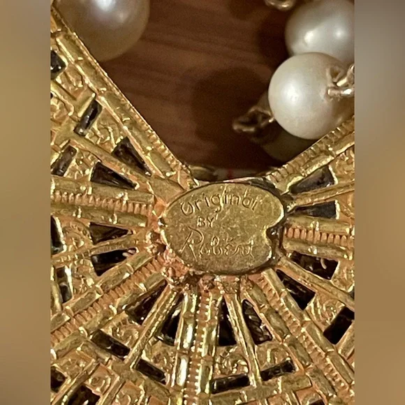 **SOLD on eBay** Original by Robert faux pearl and rhinestone necklace - Picture 6 of 8